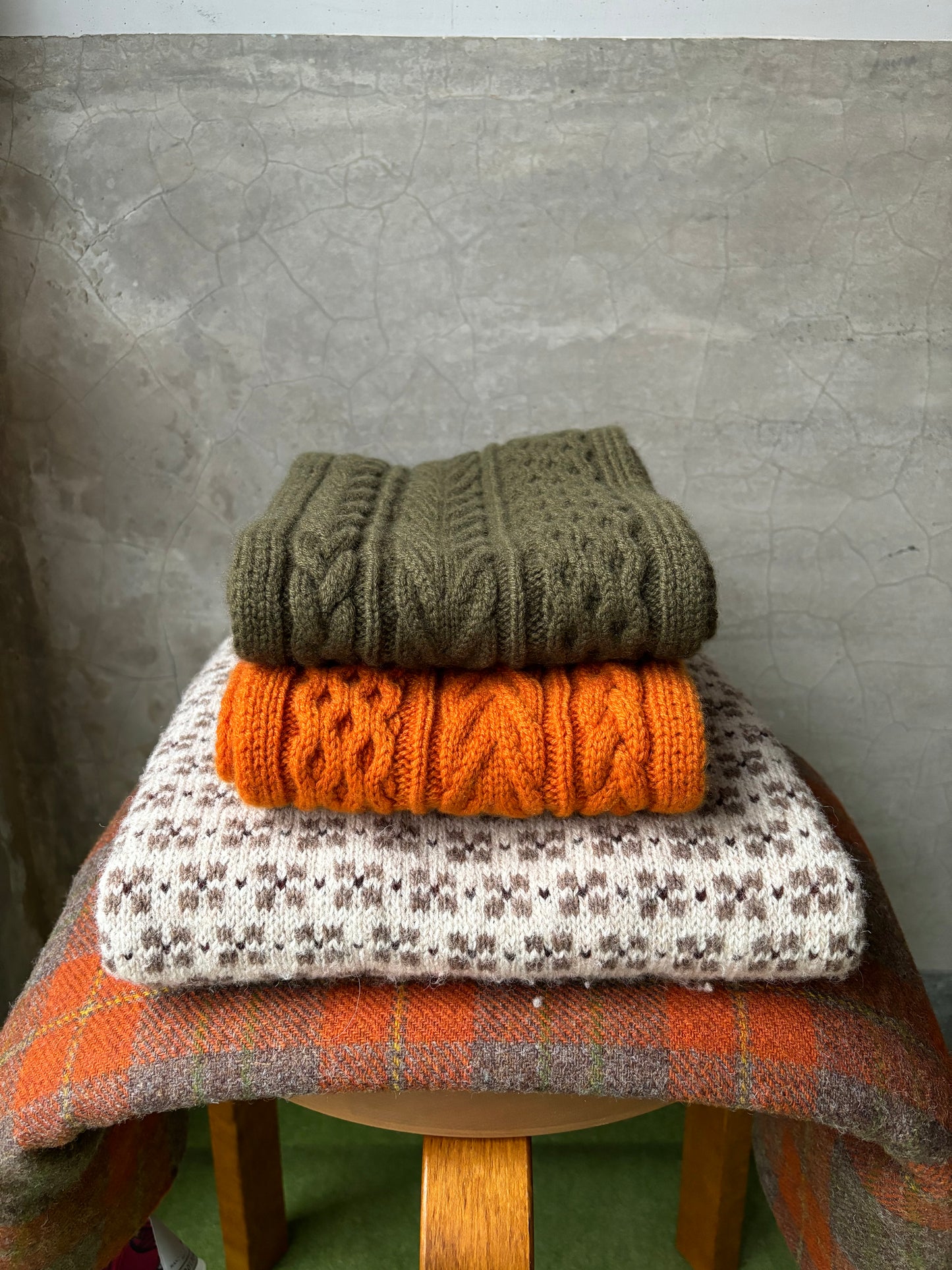 Arran cable cashmere scarf / Olive