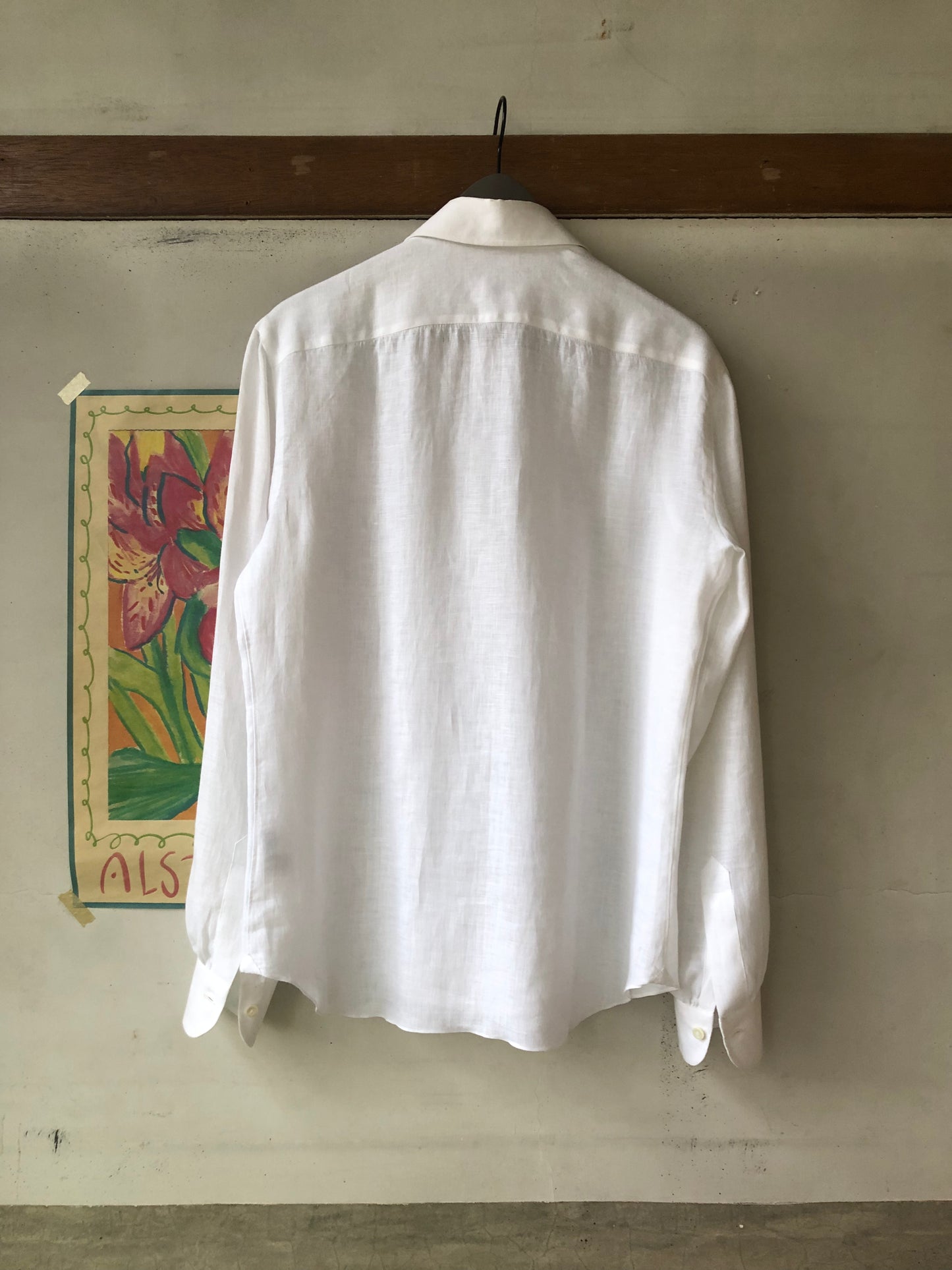 Avino light weight linen pull-over / white