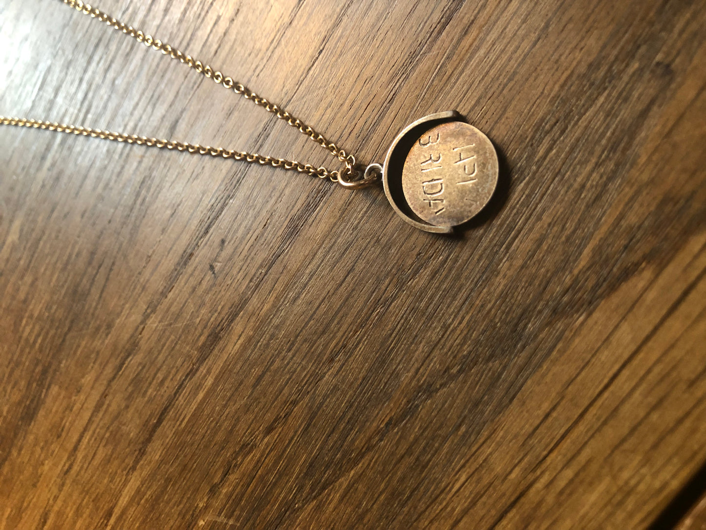 Vintage spinner charm 'HAPPY BIRTHDAY' with antique chain