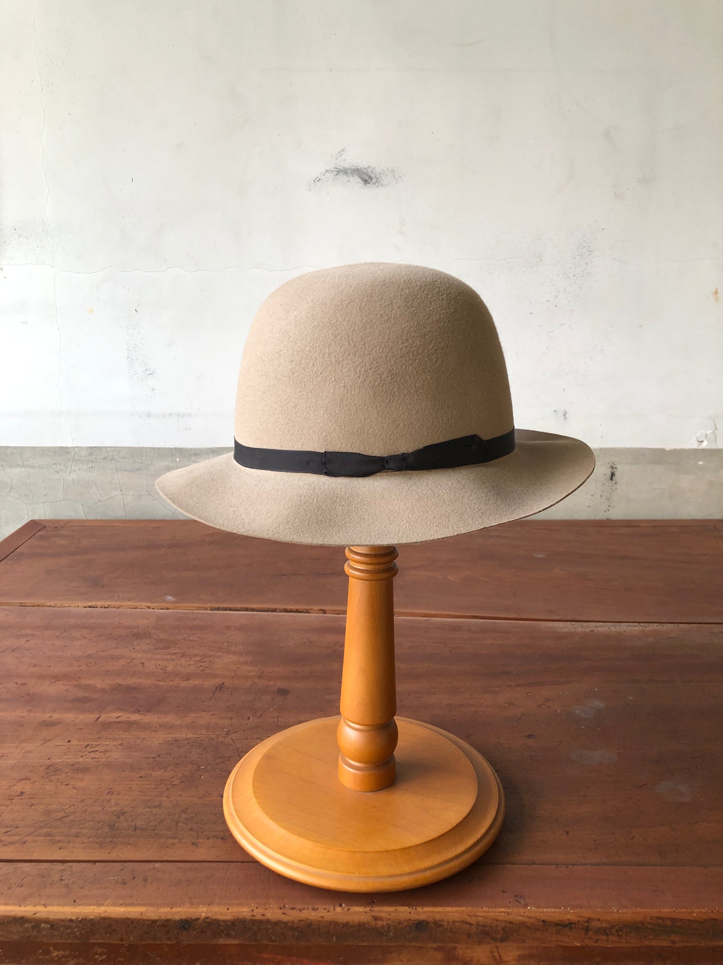 Lock hatters rollable felt hat for lady