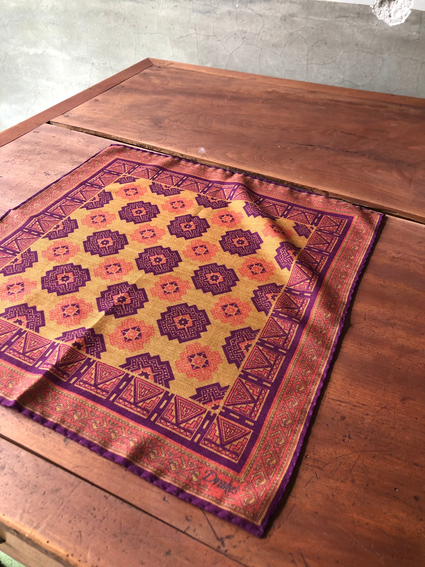 Drakes wool × silk pocket square