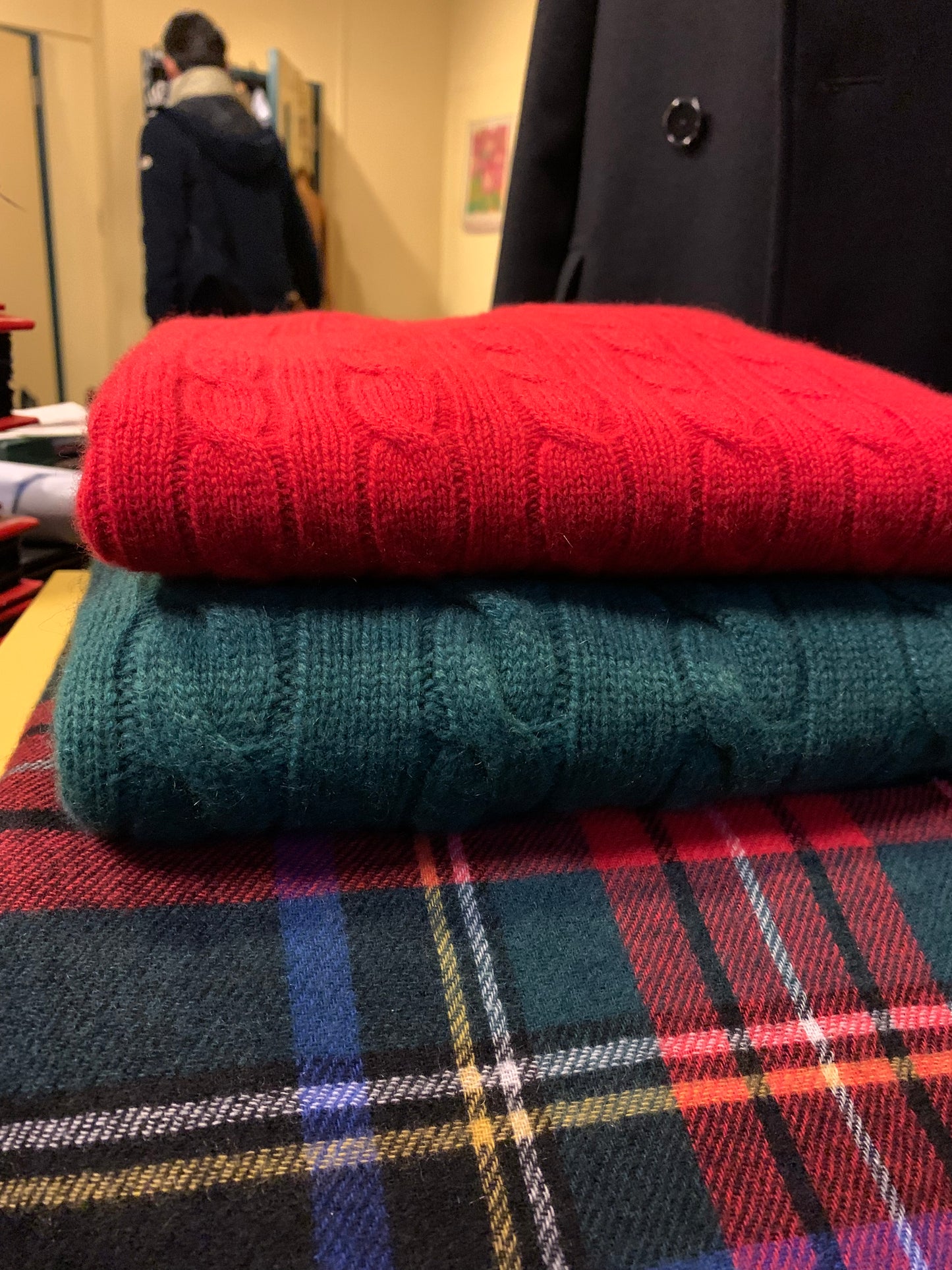 William Lockie 4Ply Cashmere Chunky Crew
