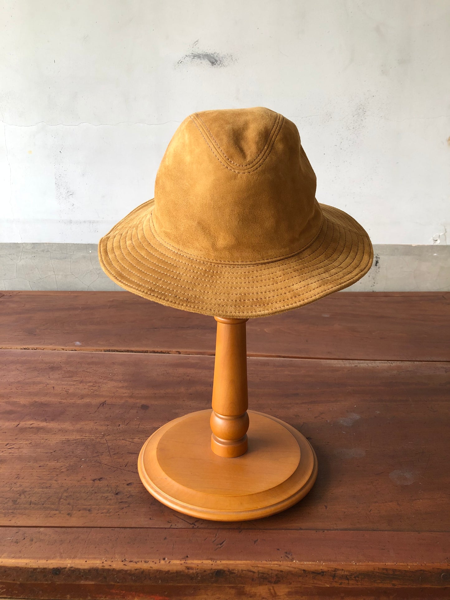 Lock hatters suede sun hat