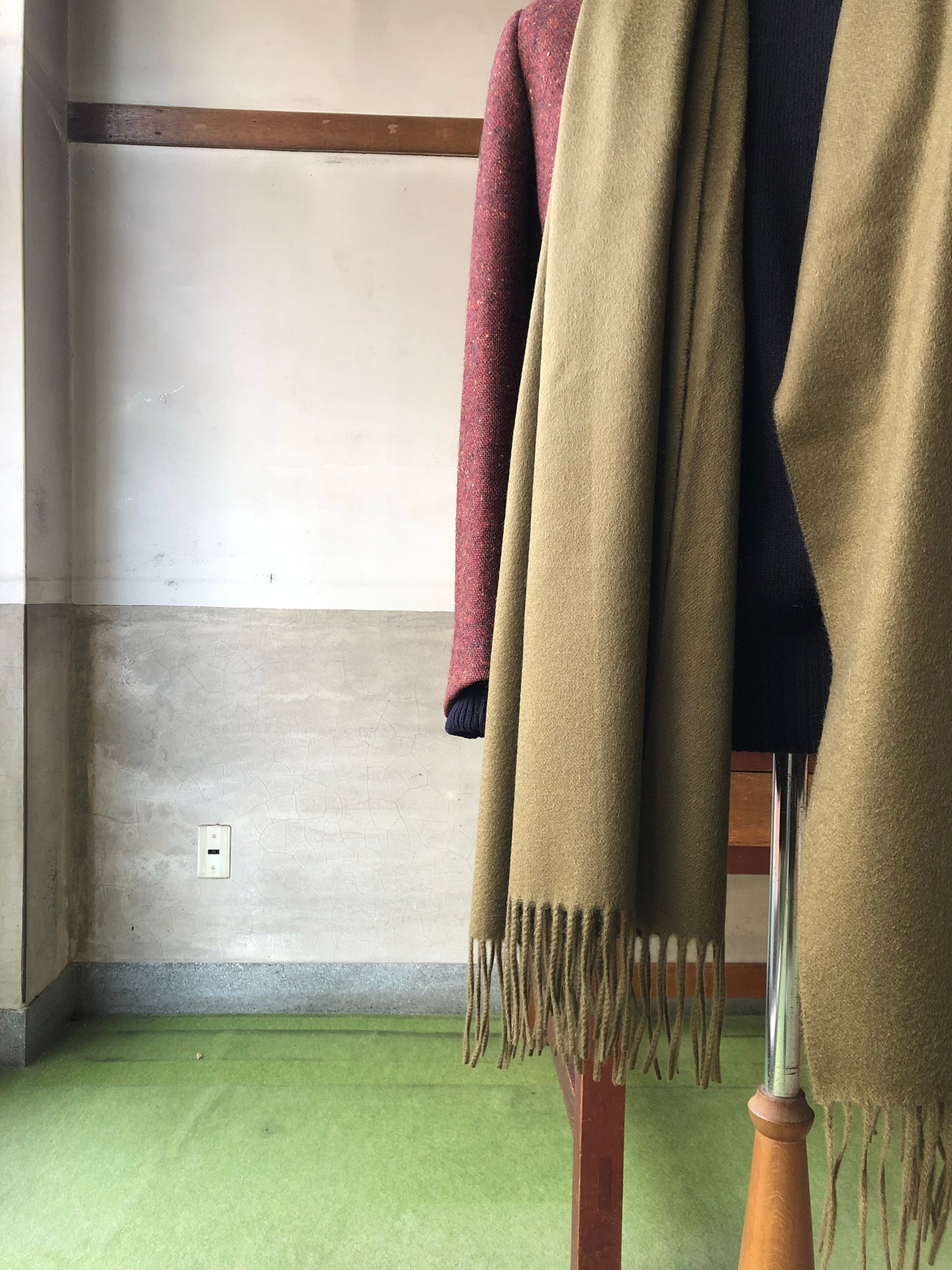 Johnstons heavy cashmere big scarf