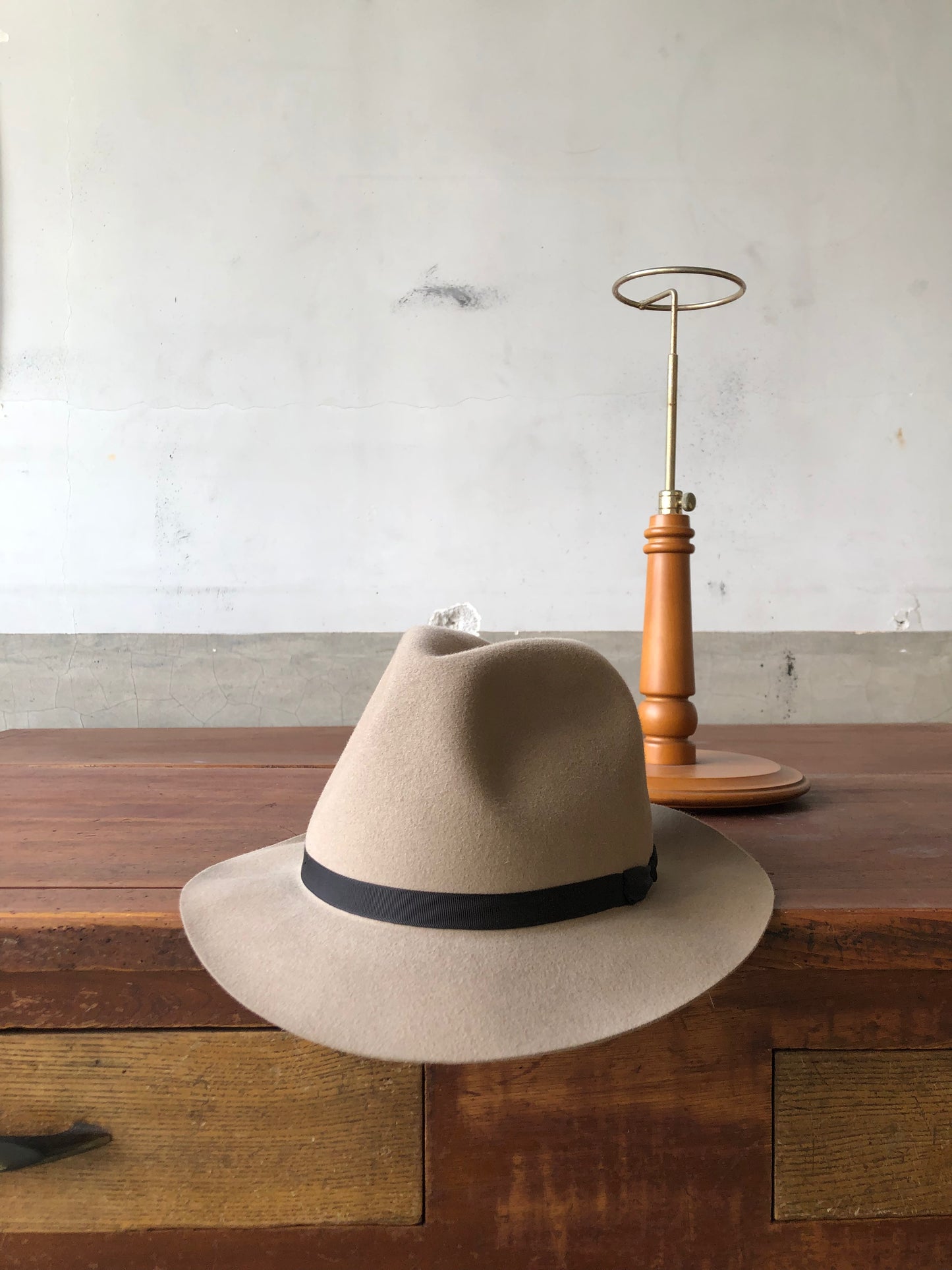 Lock hatters rollable felt hat for lady