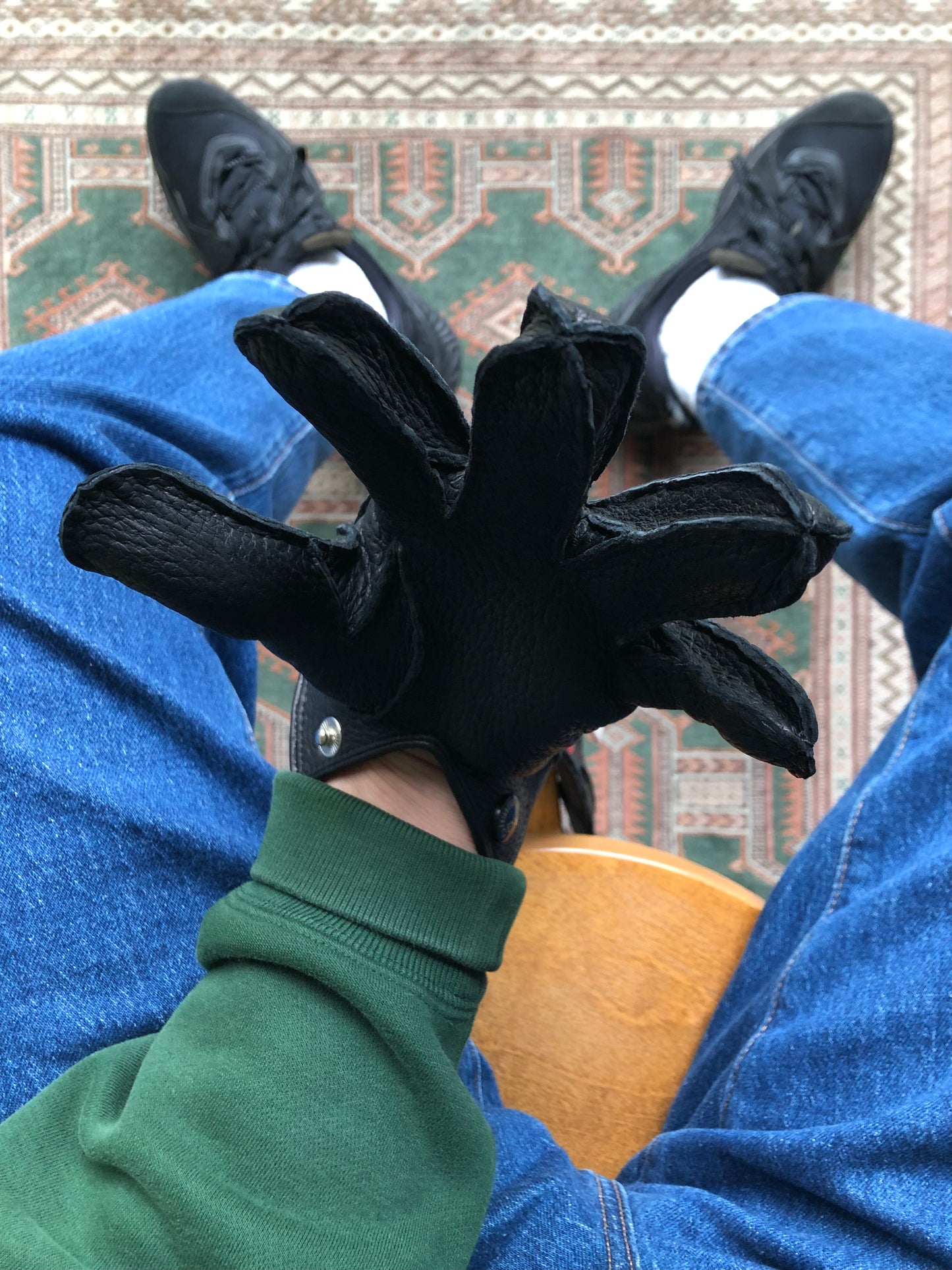 DENT'S unlined peccary gloves
