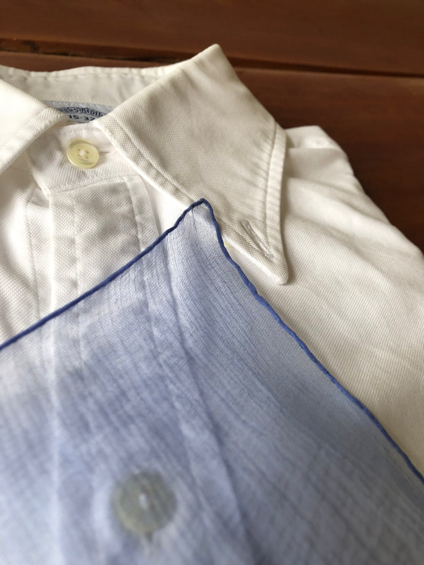 Silk muslin pocket square / soie de Lyon