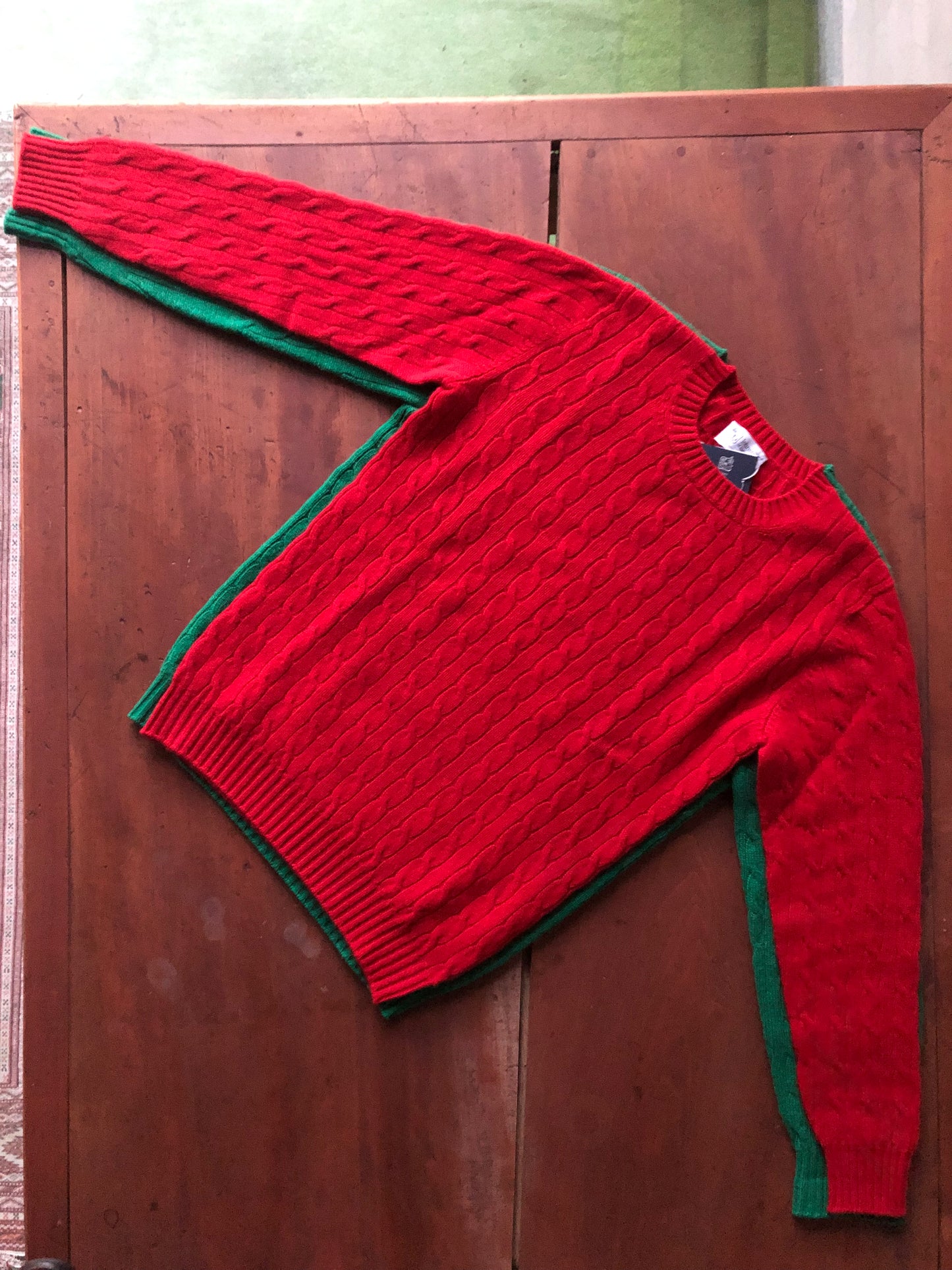 Johnstons of Elgin 4ply cashmere cable crew