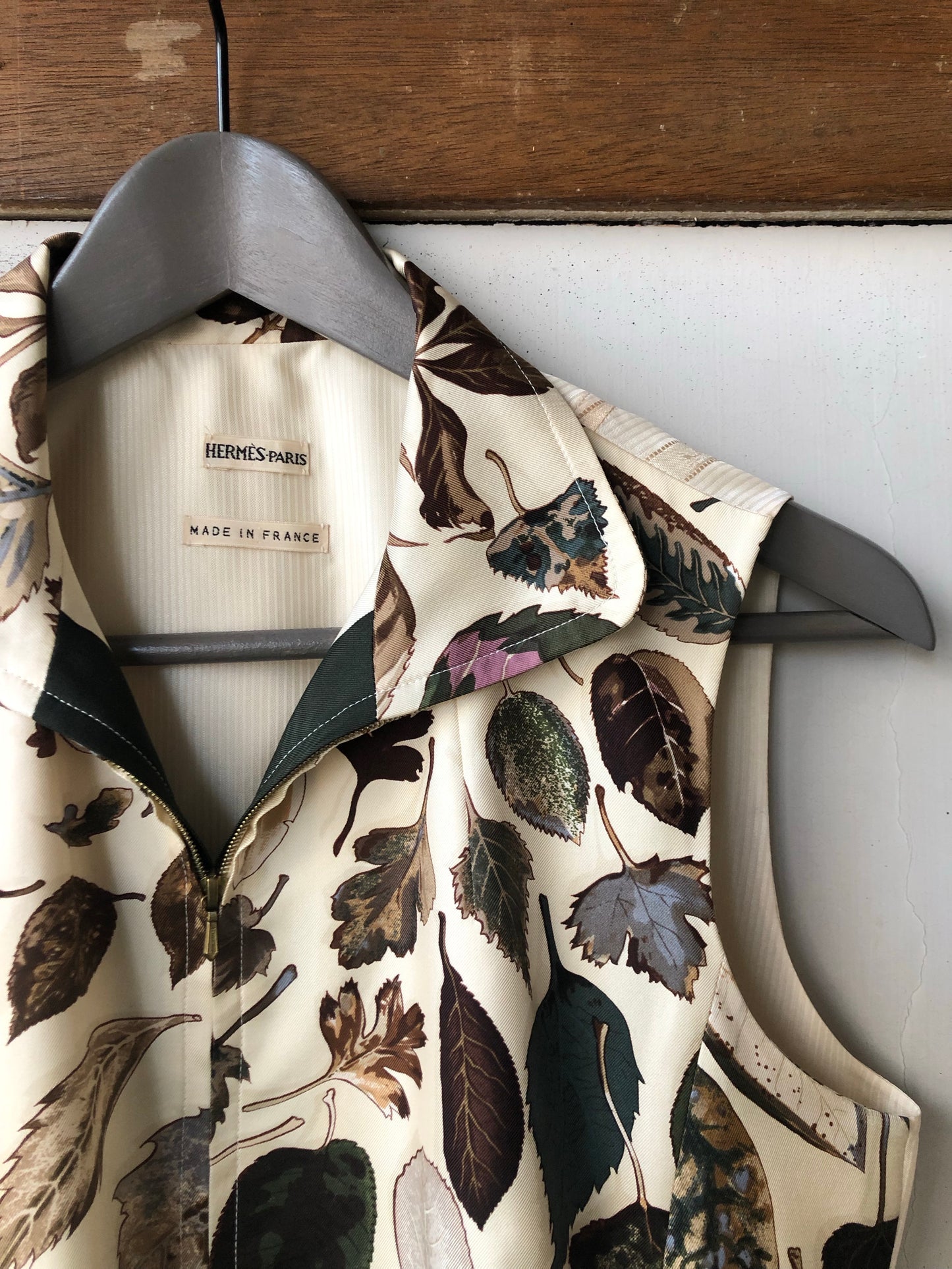 Hermès silk no sleeve jacket for lady