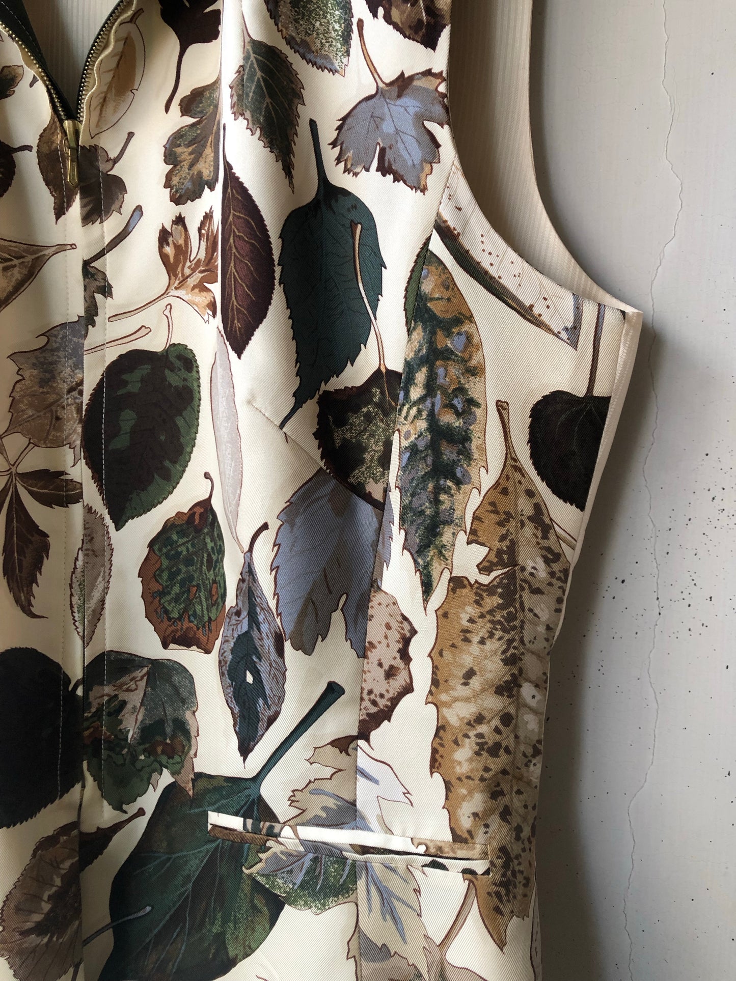 Hermès silk no sleeve jacket for lady