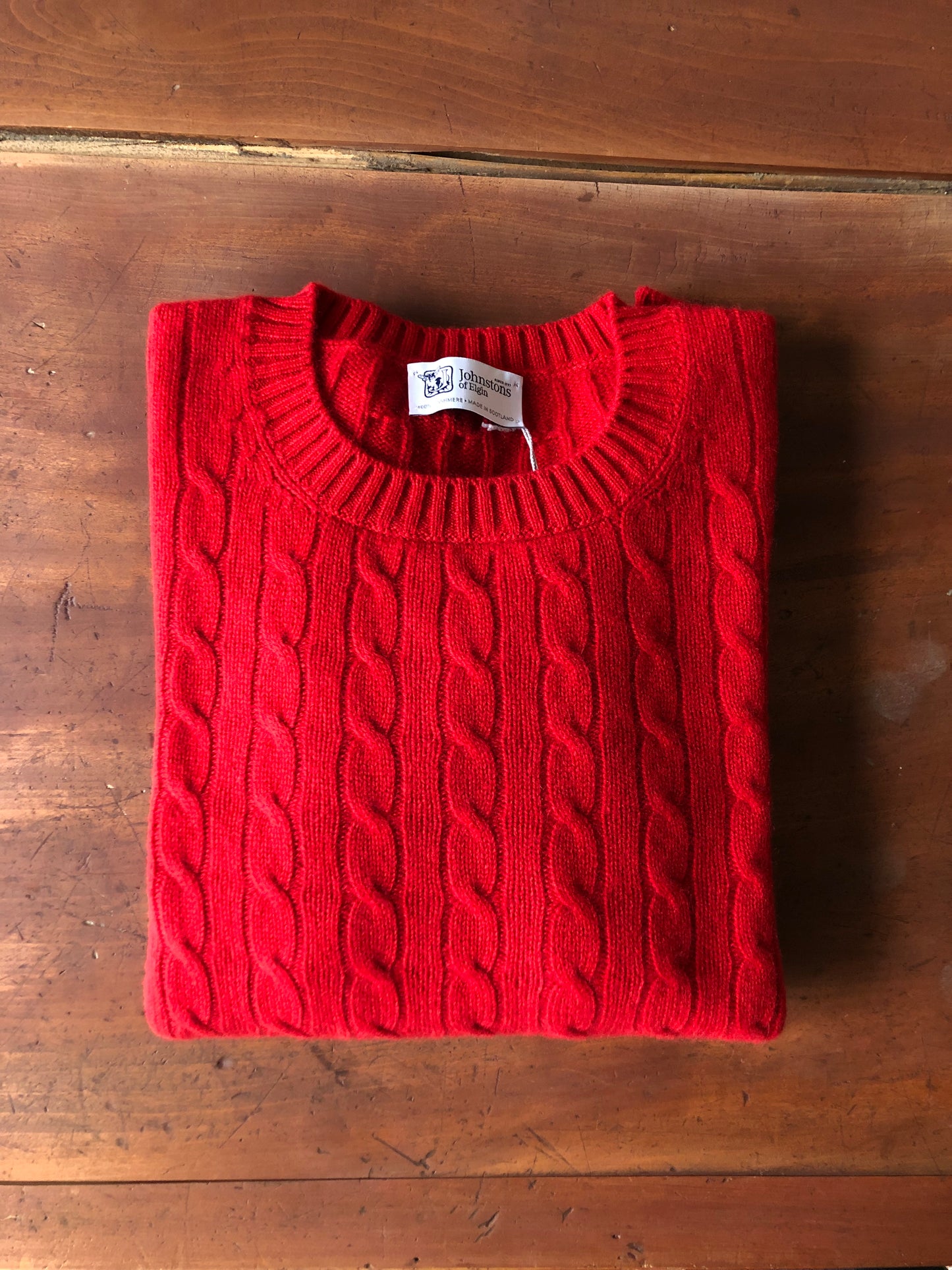 Johnstons of Elgin 4ply cashmere cable crew