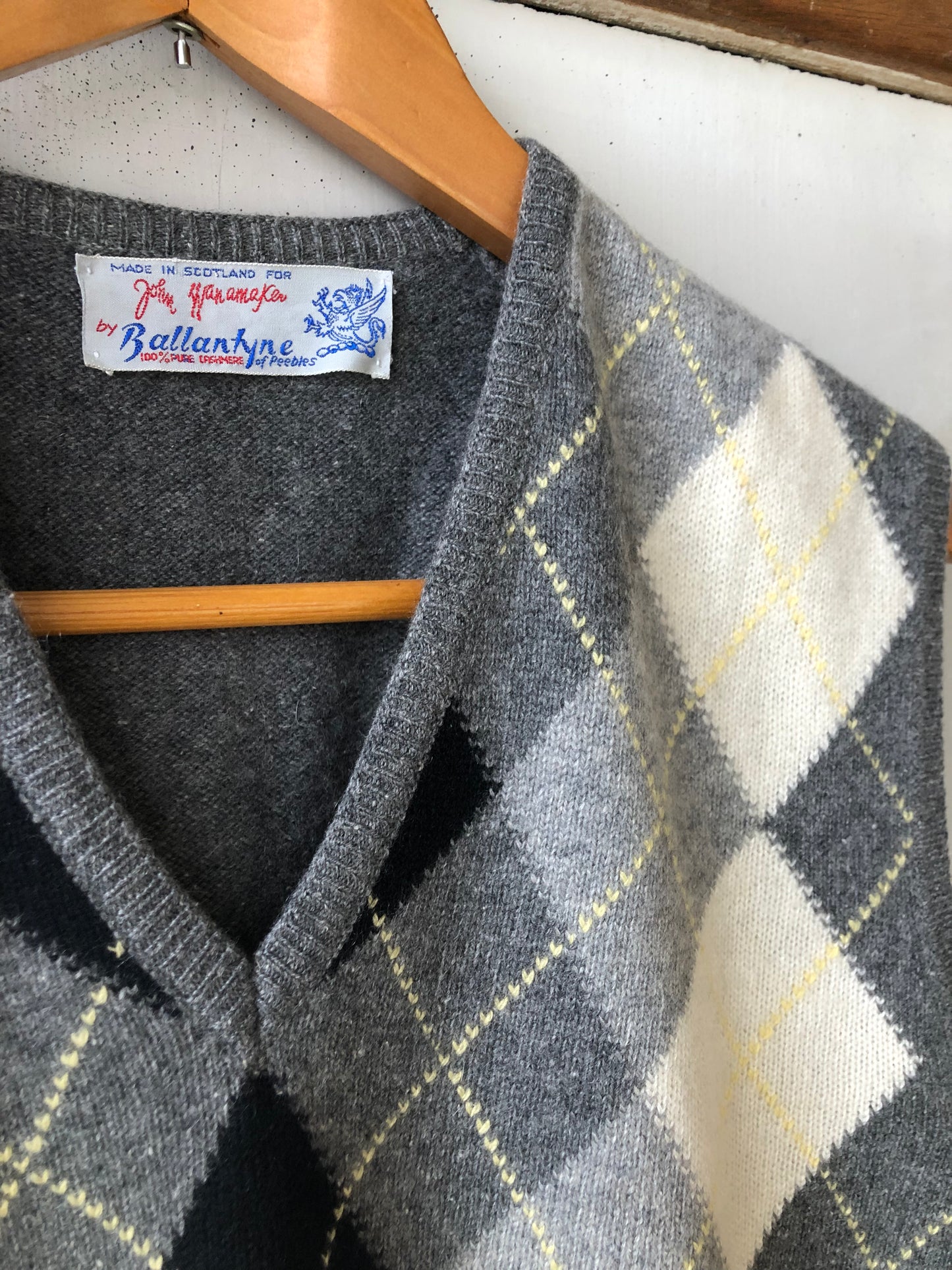 Ballantyne cashmere intarsia vee vest