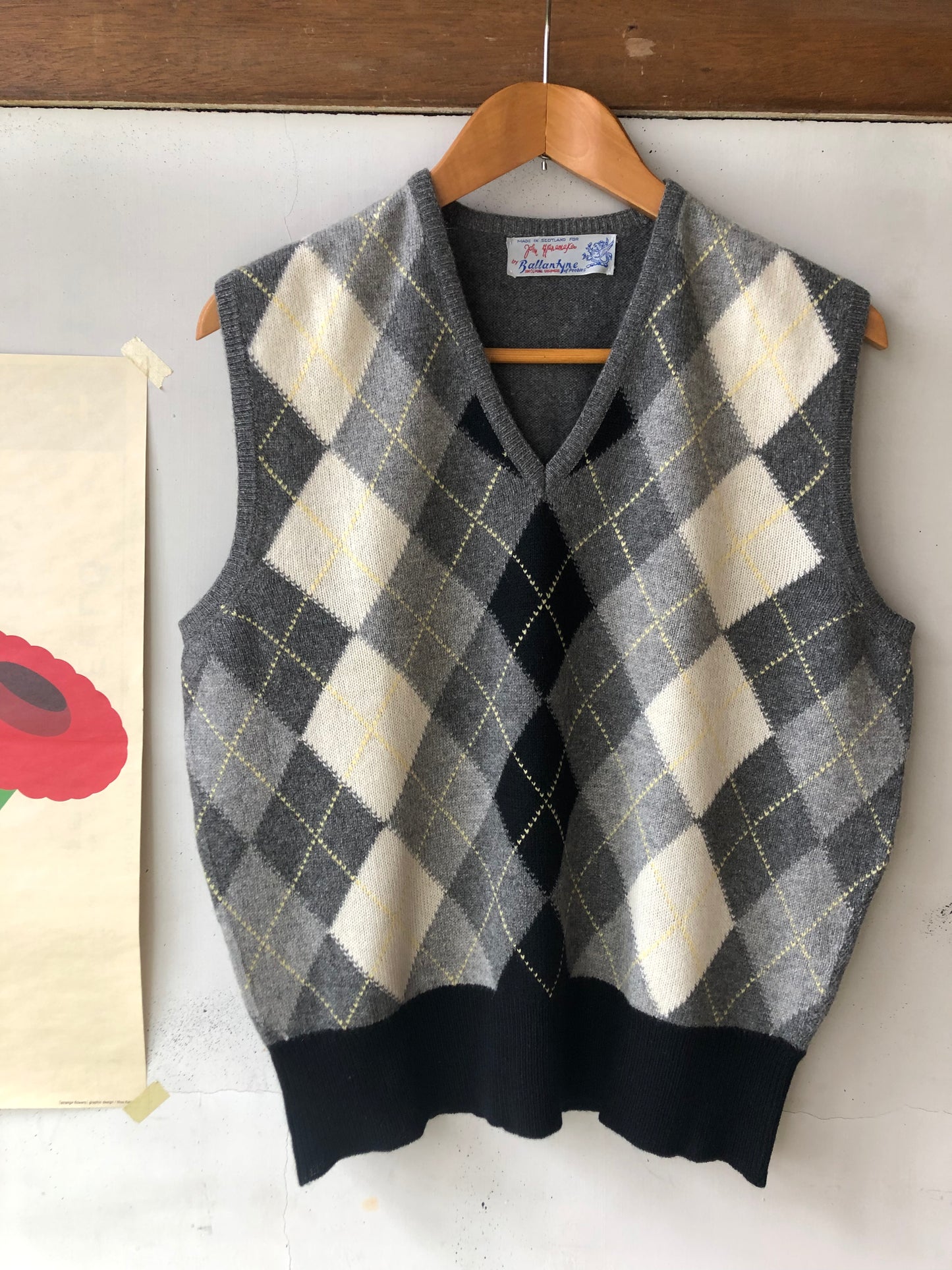 Ballantyne cashmere intarsia vee vest