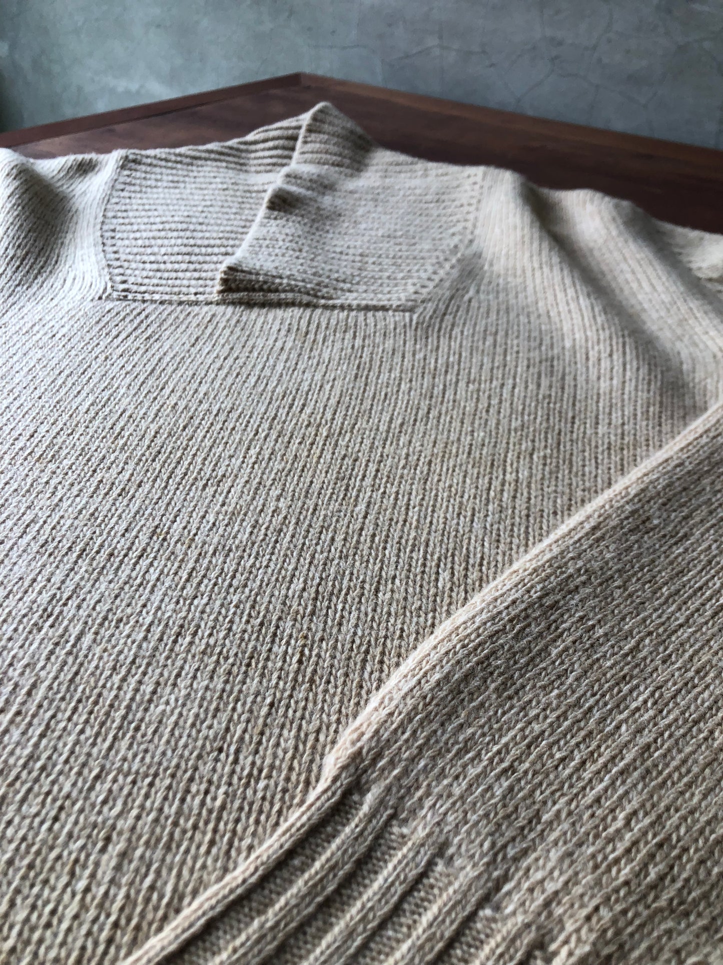 Attolini geelong lambs wool chawl col.jumper