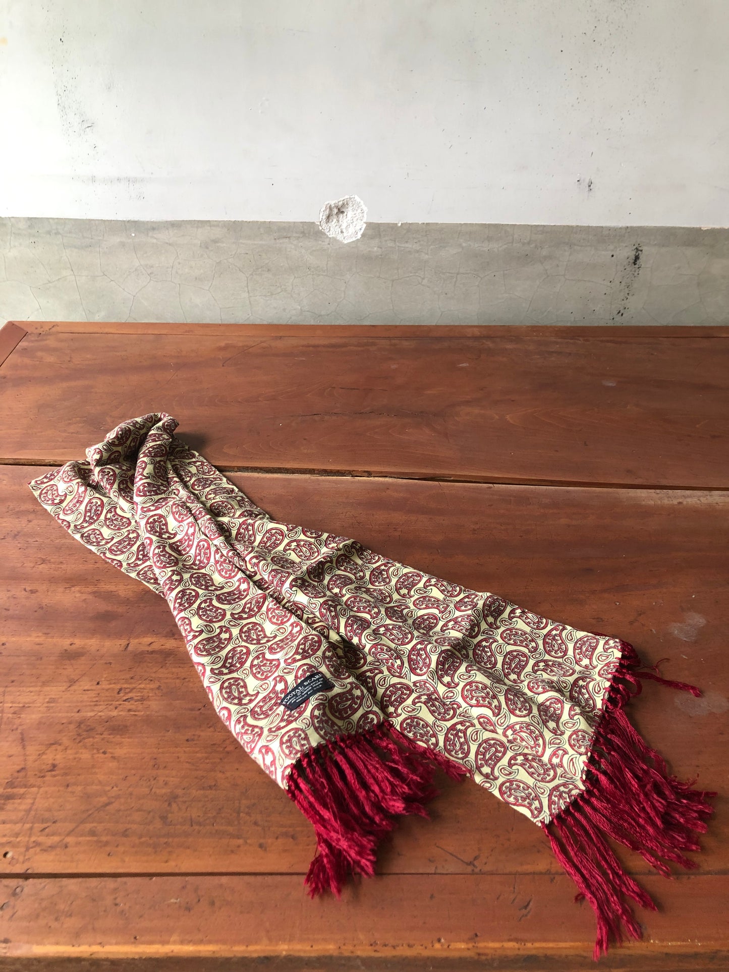 TOOTAL 60s rayon paisley scarf with fringes