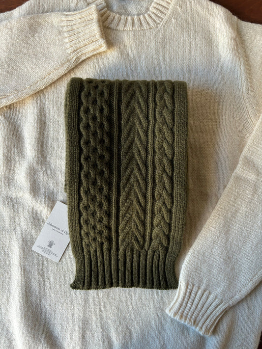 Arran cable cashmere scarf / Olive